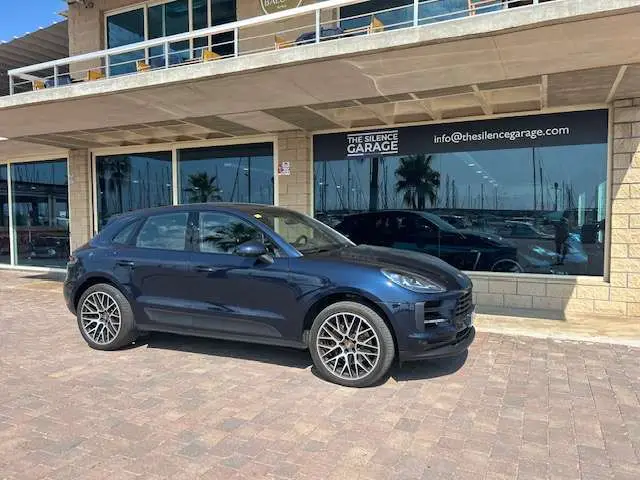 Photo 1 : Porsche Macan 2020 Essence