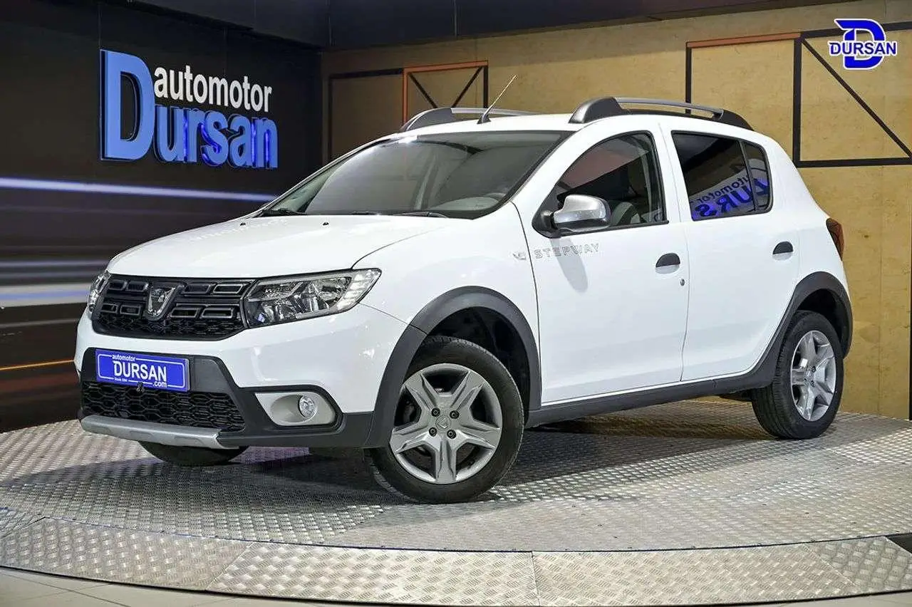 Photo 1 : Dacia Sandero 2020 Essence