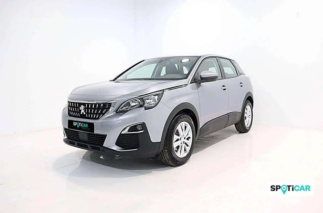 Photo 1 : Peugeot 3008 2020 Petrol