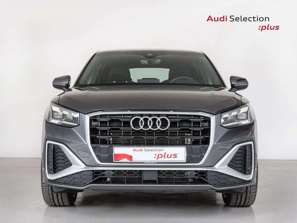 Photo 1 : Audi Q2 2024 Diesel