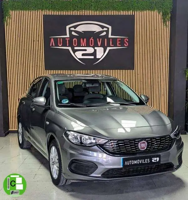 Photo 1 : Fiat Tipo 2018 Petrol