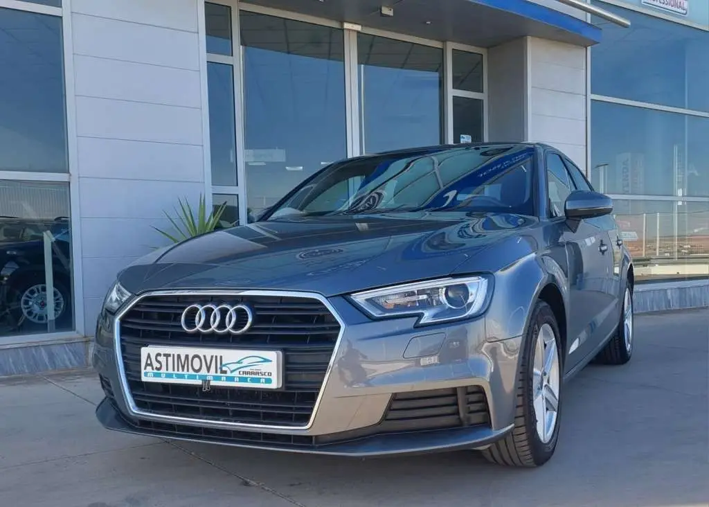 Photo 1 : Audi A3 2019 Diesel