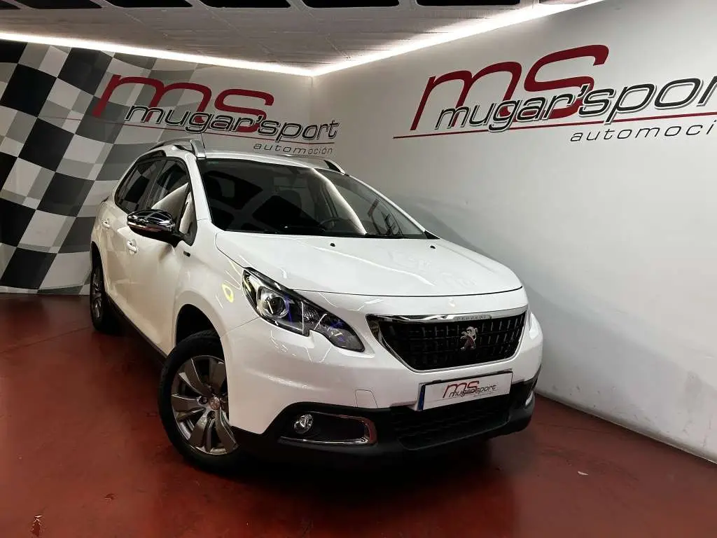 Photo 1 : Peugeot 2008 2017 Essence