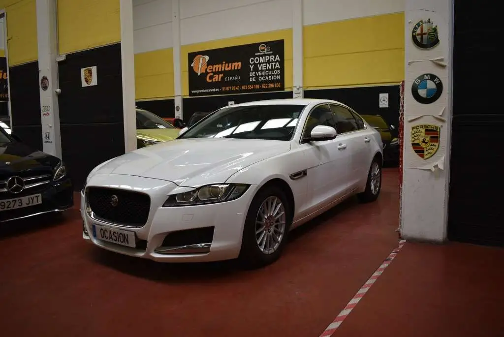 Photo 1 : Jaguar Xf 2017 Diesel