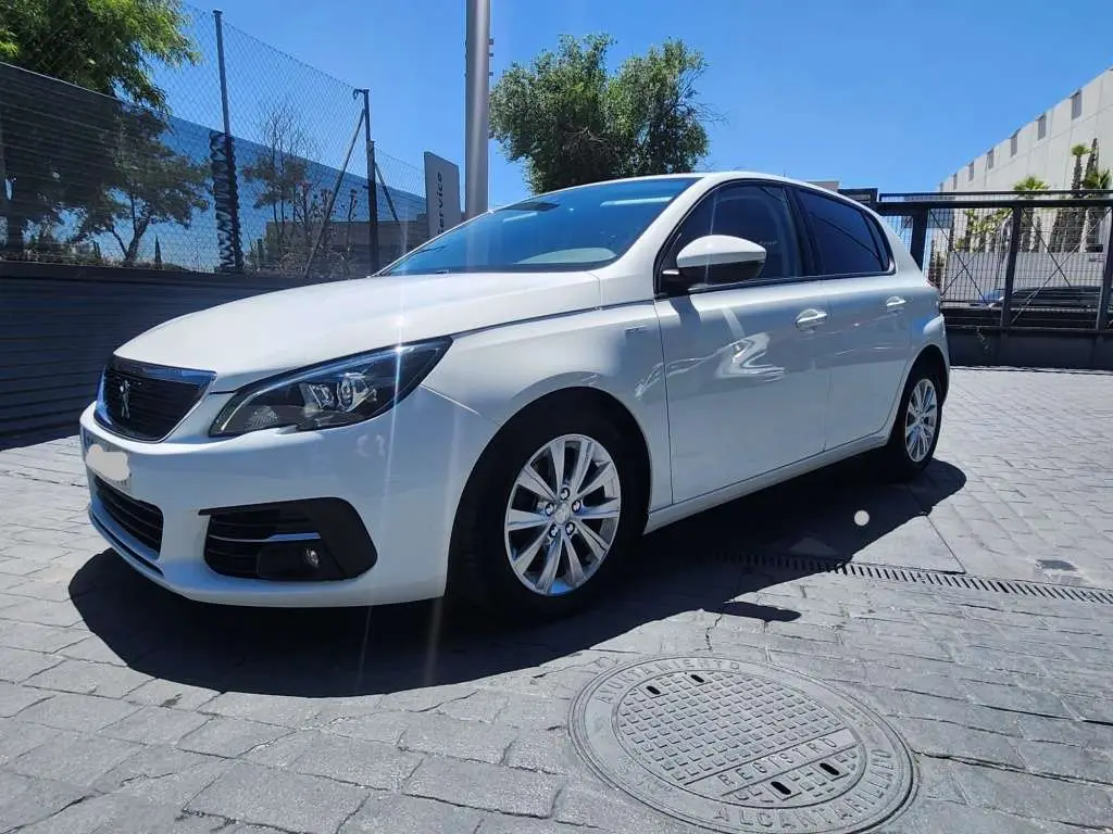 Photo 1 : Peugeot 308 2020 Essence