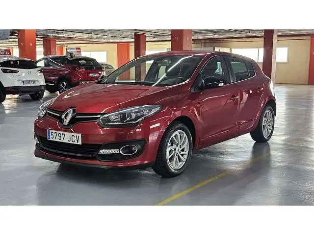 Photo 1 : Renault Megane 2015 Essence