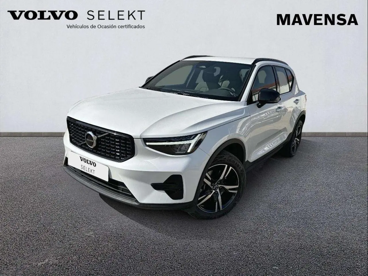 Photo 1 : Volvo Xc40 2023 Petrol