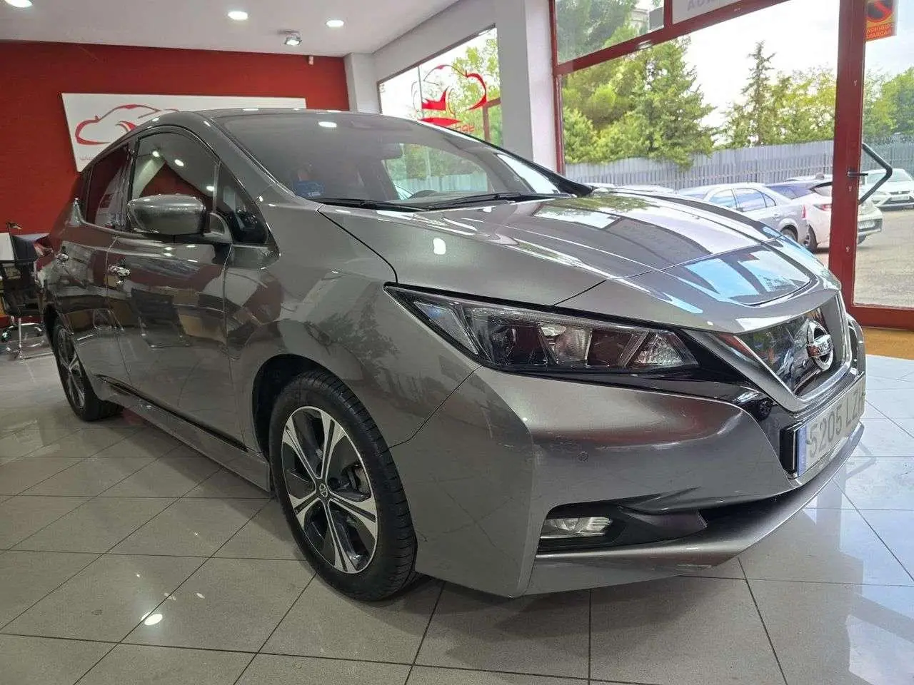 Photo 1 : Nissan Leaf 2022 Electric