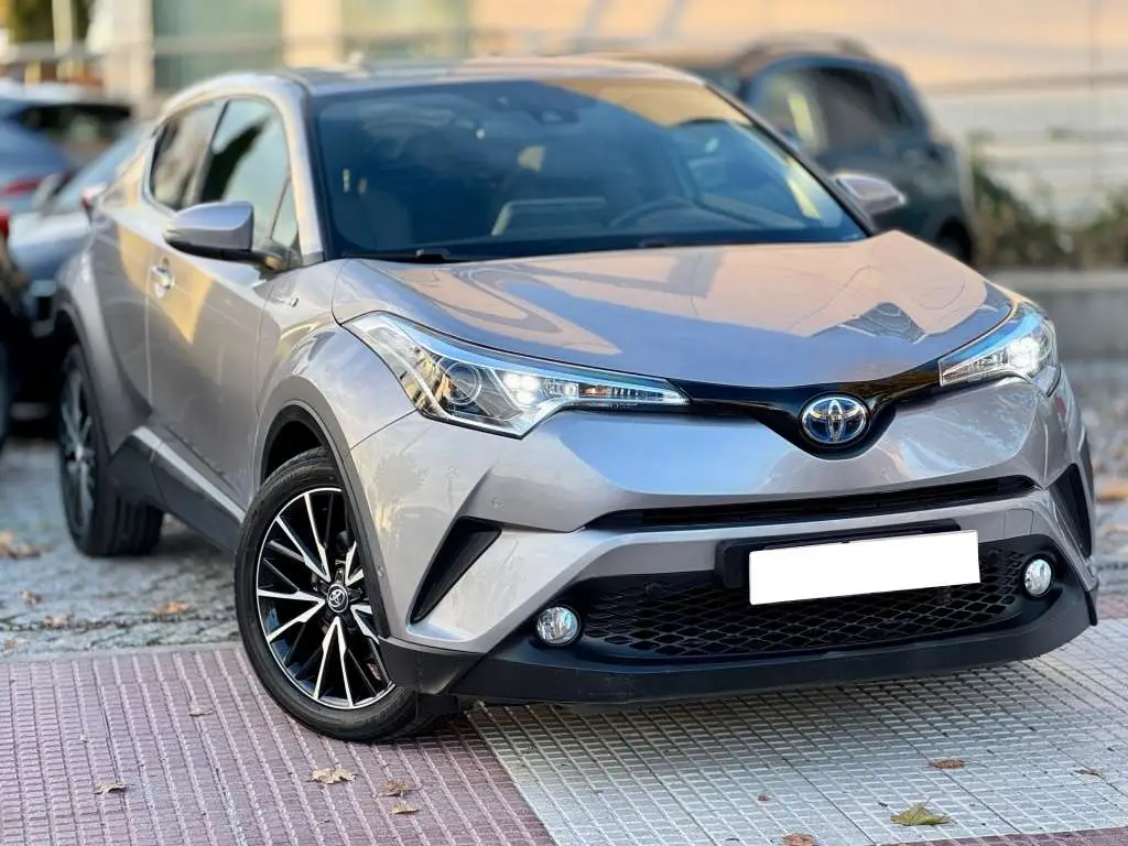 Photo 1 : Toyota C-hr 2017 Hybrid