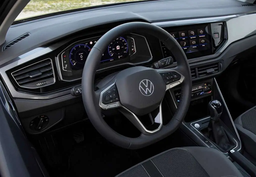 Photo 1 : Volkswagen Polo 2023 Petrol