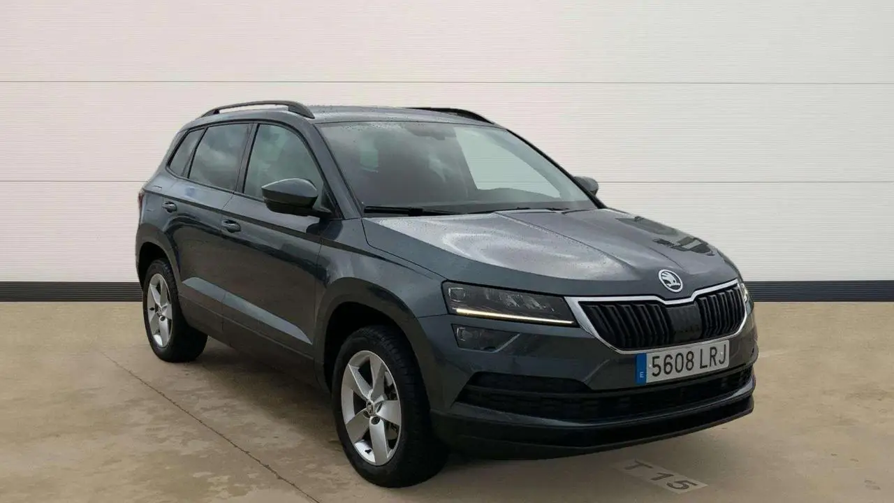 Photo 1 : Skoda Karoq 2021 Essence