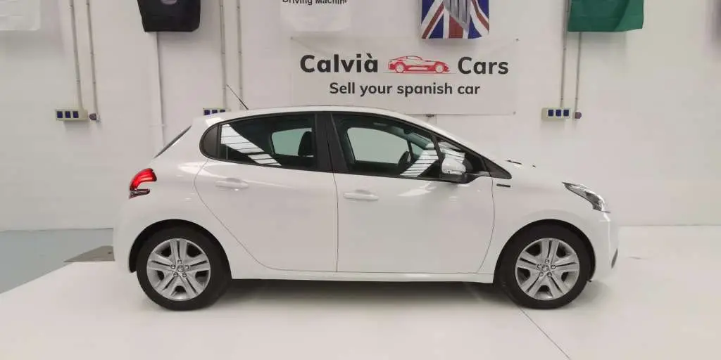 Photo 1 : Peugeot 208 2019 Petrol