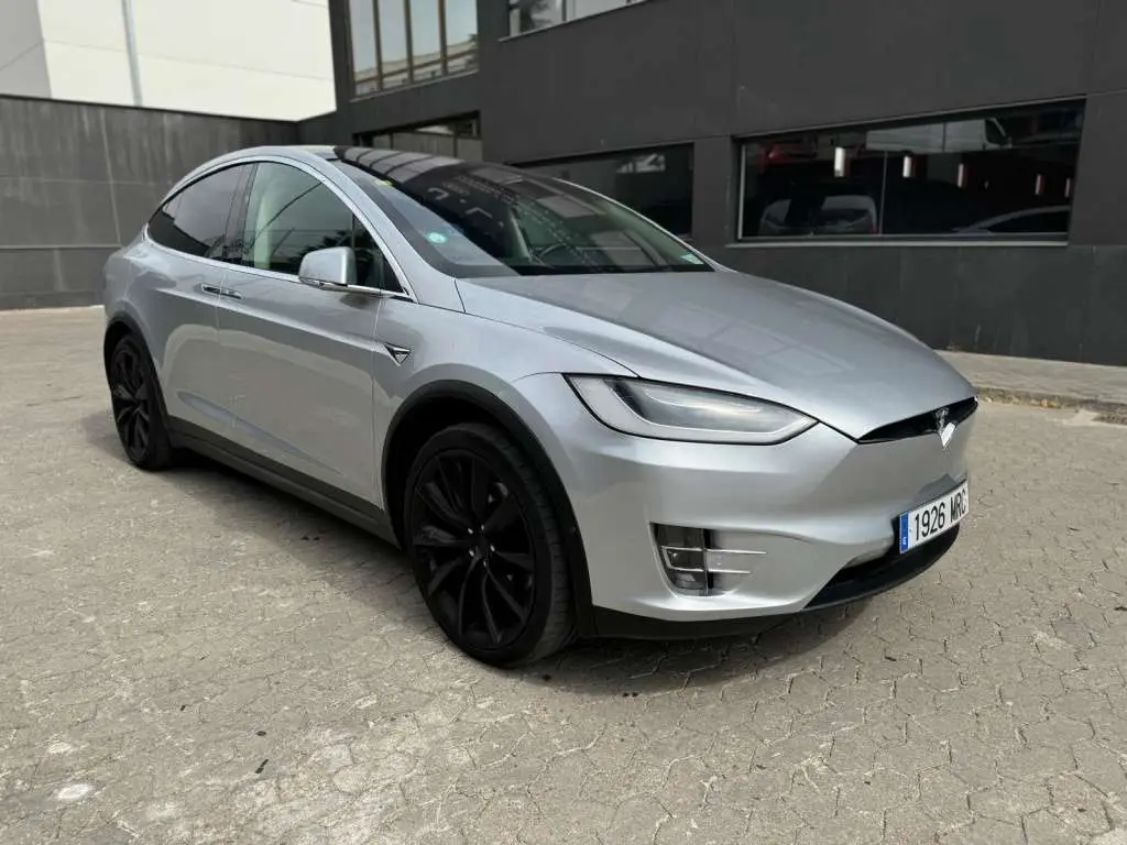 Photo 1 : Tesla Model X 2018 Électrique