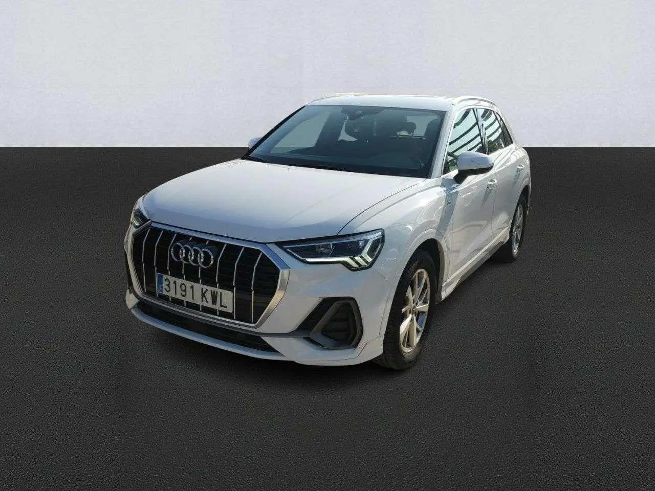 Photo 1 : Audi Q3 2019 Essence