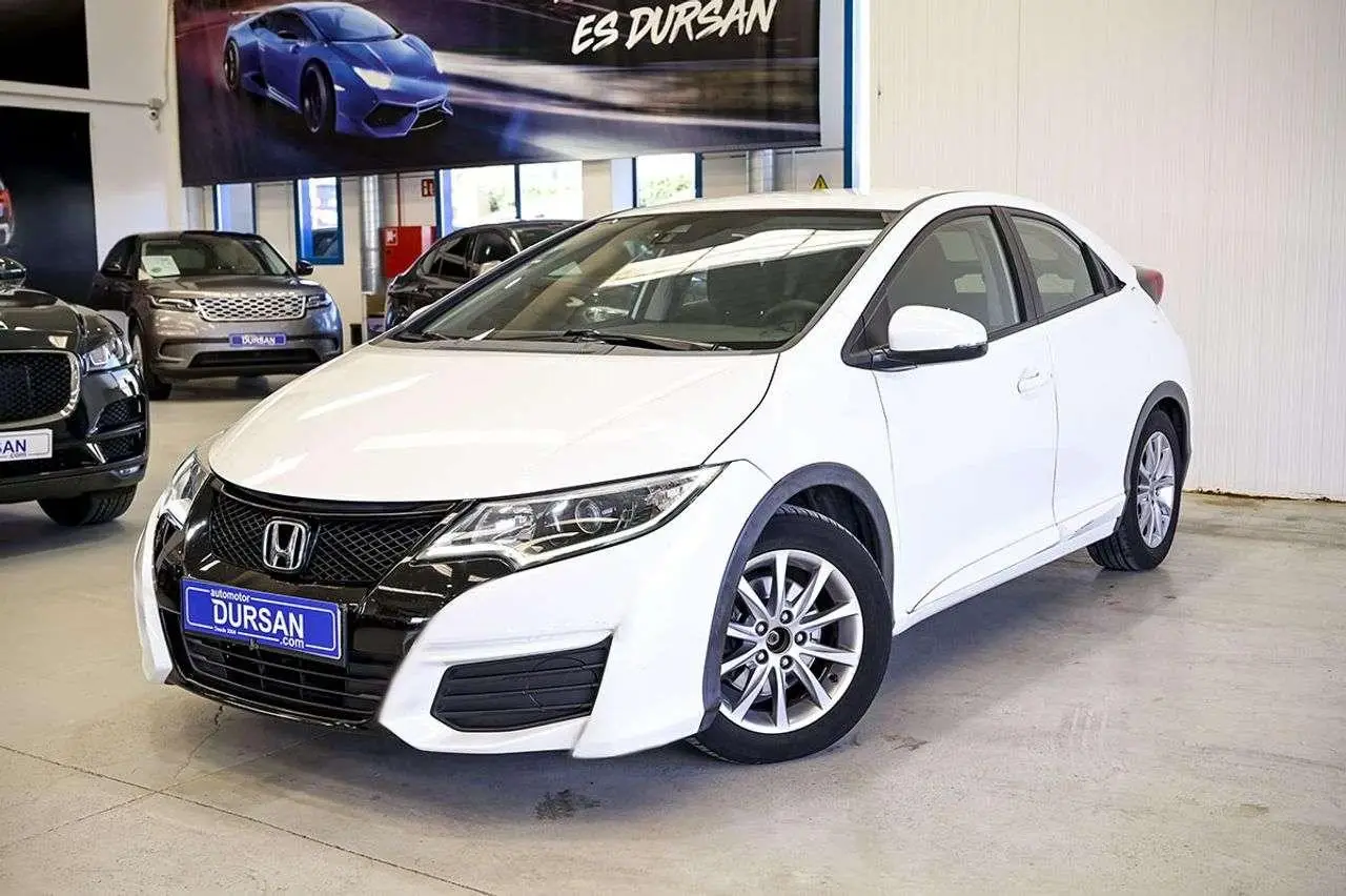 Photo 1 : Honda Civic 2016 Essence