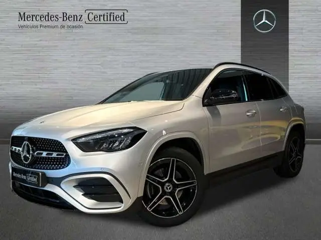 Photo 1 : Mercedes-benz Classe Gla 2023 Hybrid