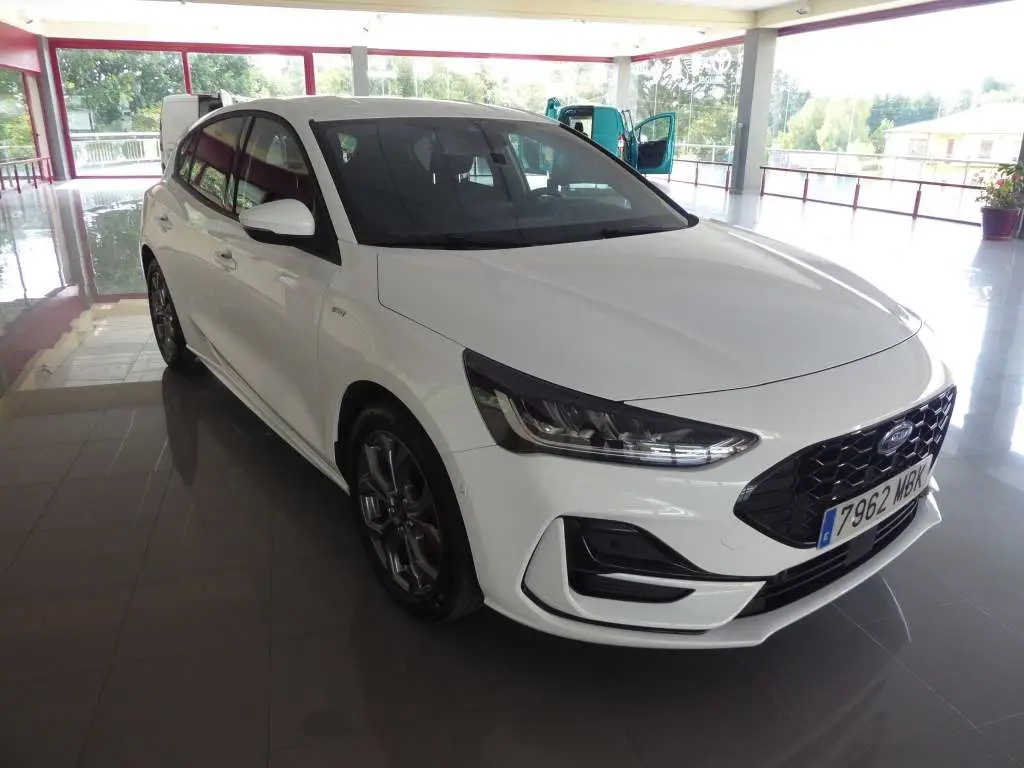 Photo 1 : Ford Focus 2022 Petrol