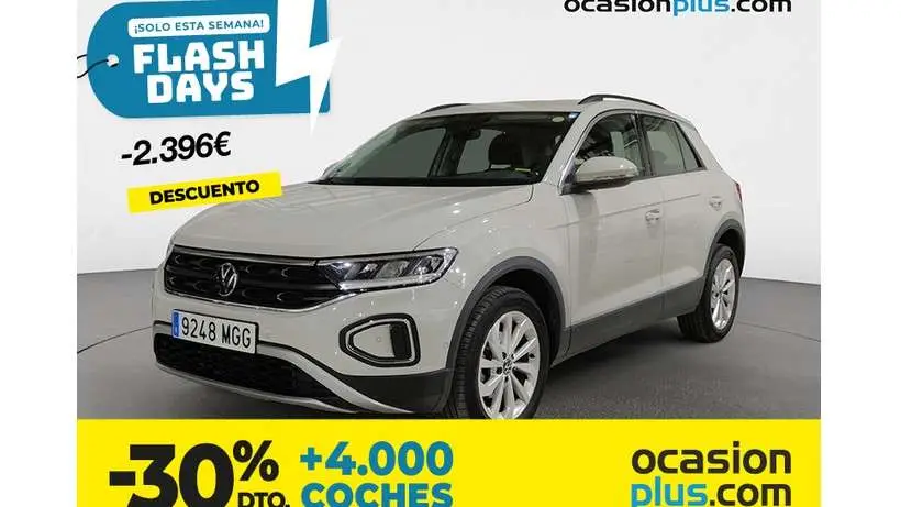 Photo 1 : Volkswagen T-roc 2023 Essence