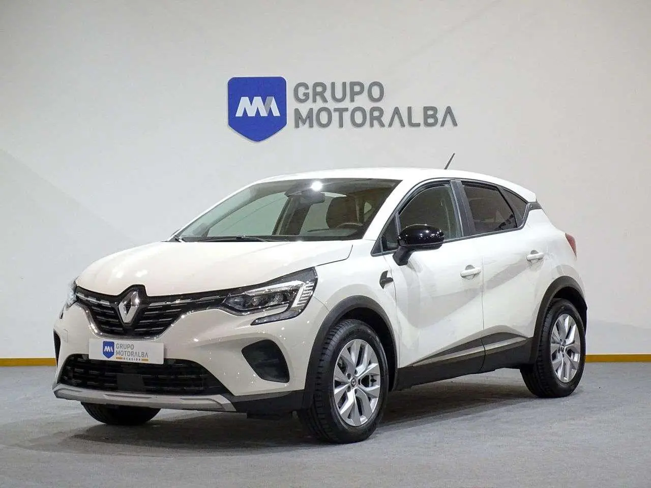 Photo 1 : Renault Captur 2020 Essence