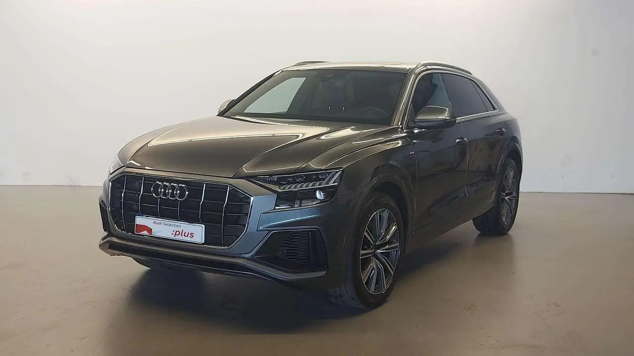 Photo 1 : Audi Q8 2021 Diesel