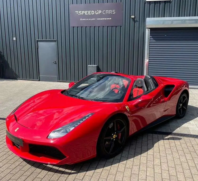 Photo 1 : Ferrari 488 2018 Petrol