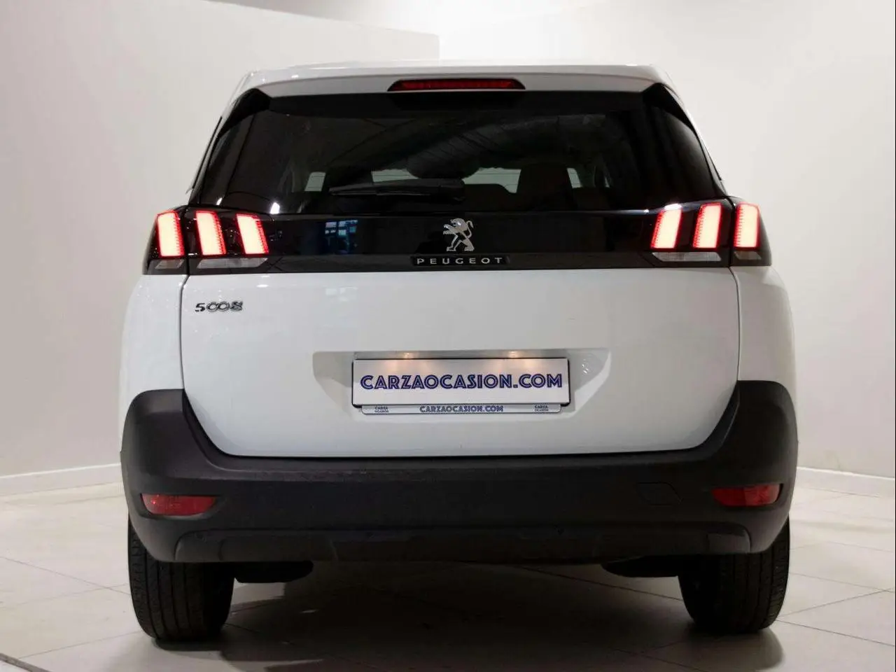 Photo 1 : Peugeot 5008 2020 Petrol