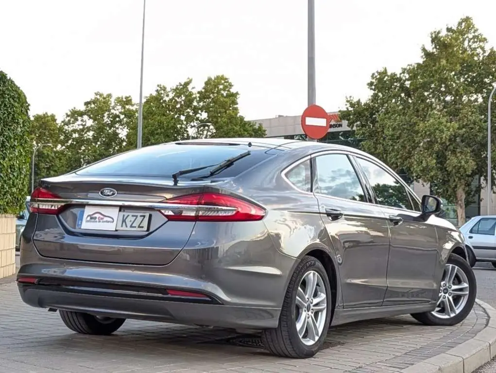 Photo 1 : Ford Mondeo 2019 Petrol