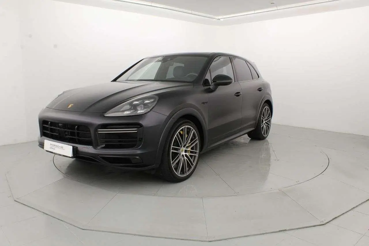 Photo 1 : Porsche Cayenne 2019 Hybrid