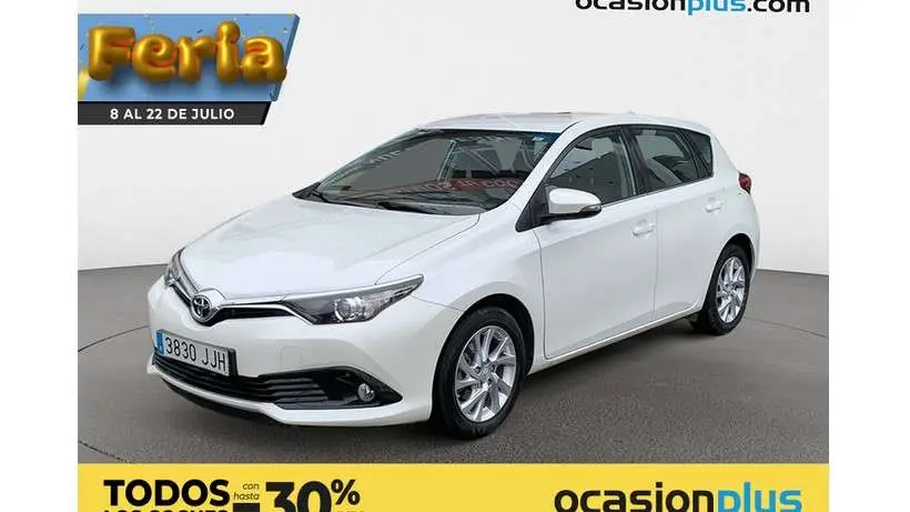 Photo 1 : Toyota Auris 2015 Petrol