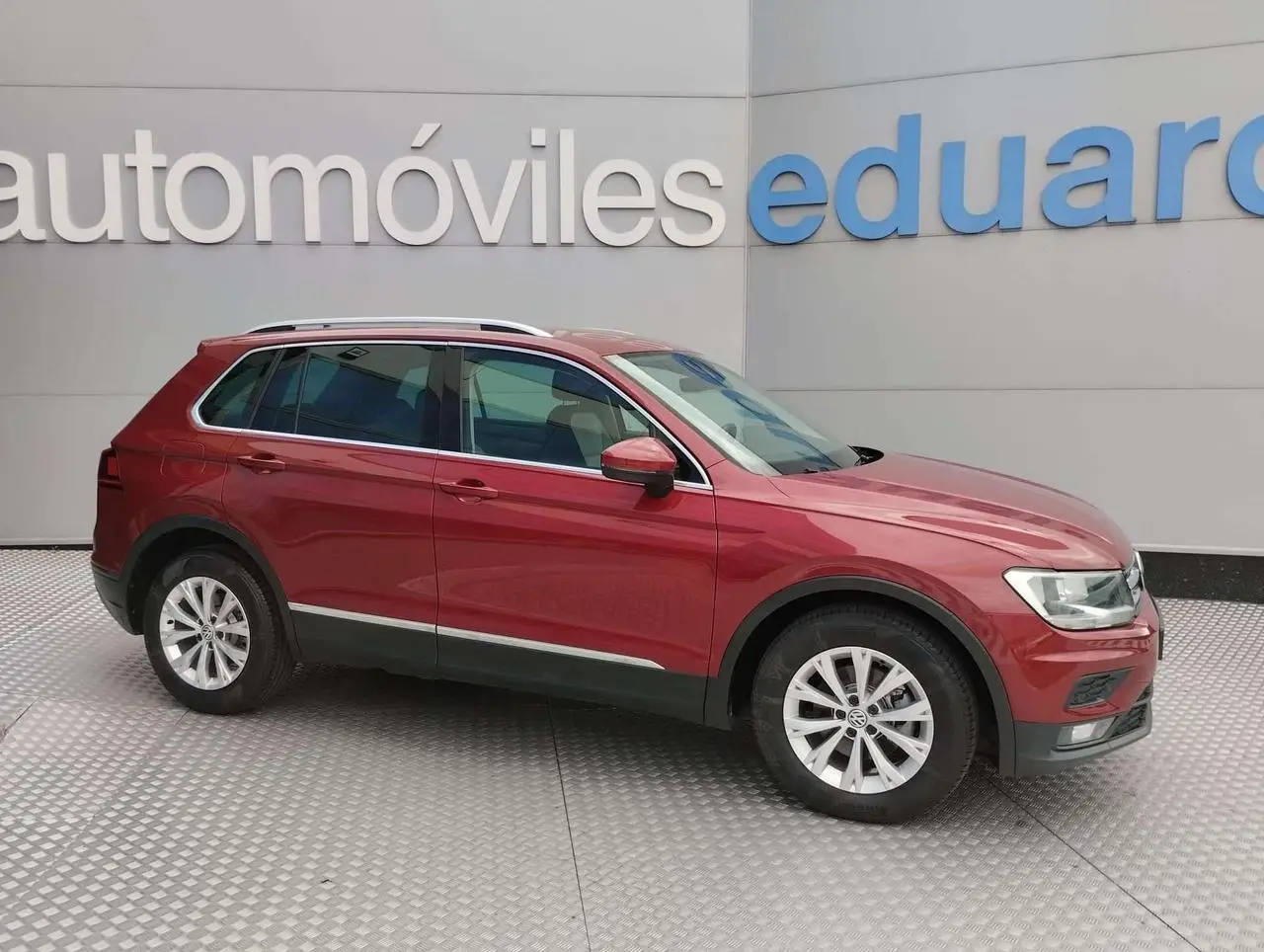 Photo 1 : Volkswagen Tiguan 2020 Diesel