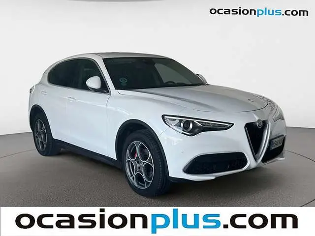 Photo 1 : Alfa Romeo Stelvio 2018 Essence