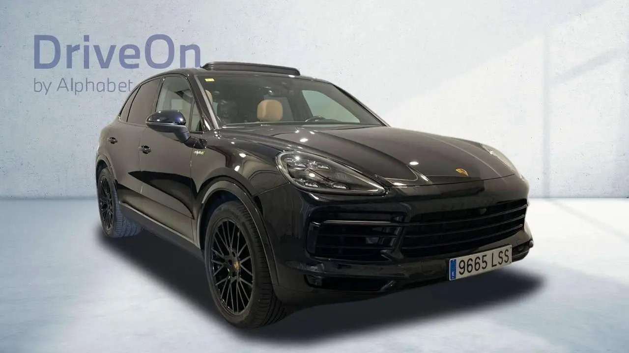 Photo 1 : Porsche Cayenne 2021 Hybrid