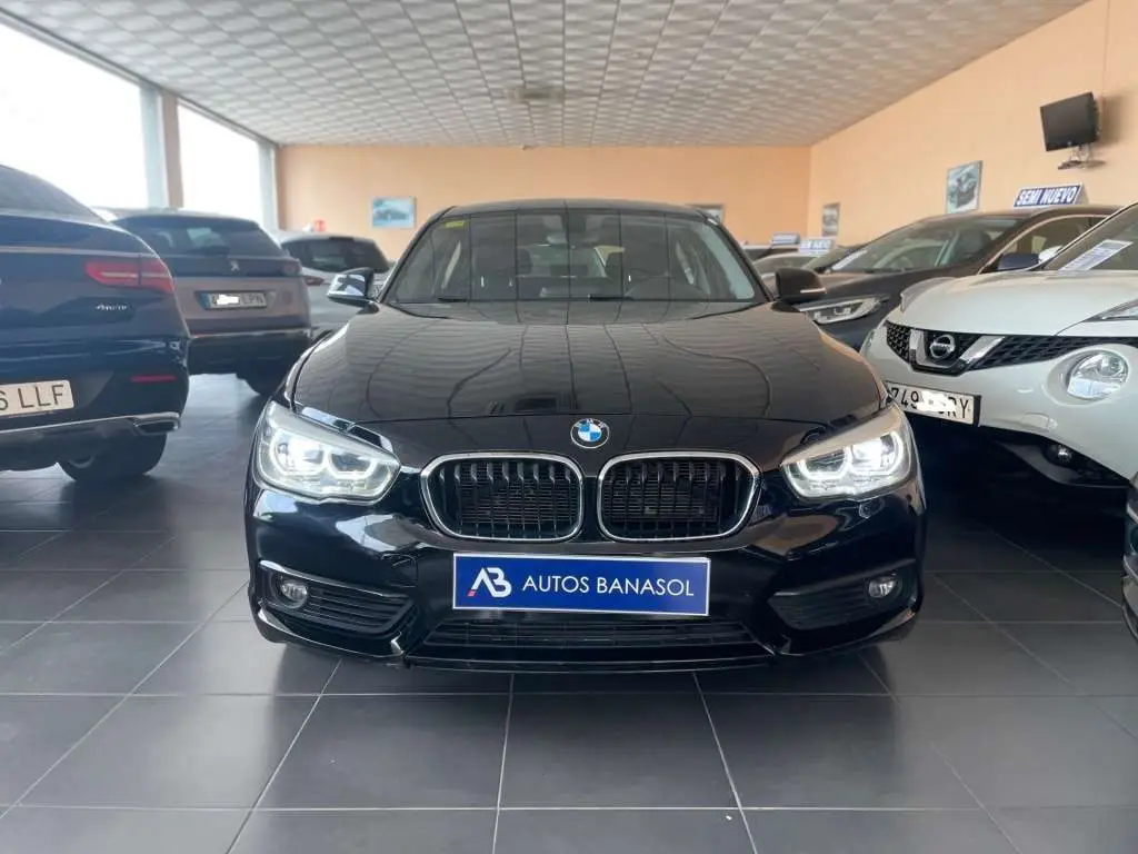 Photo 1 : Bmw Serie 1 2018 Petrol