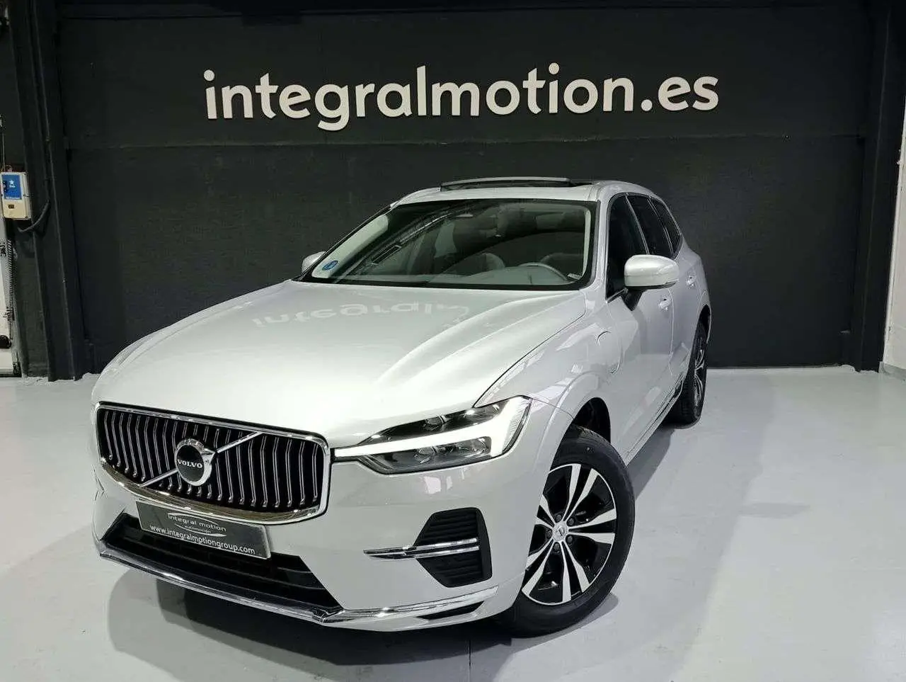 Photo 1 : Volvo Xc60 2022 Electric