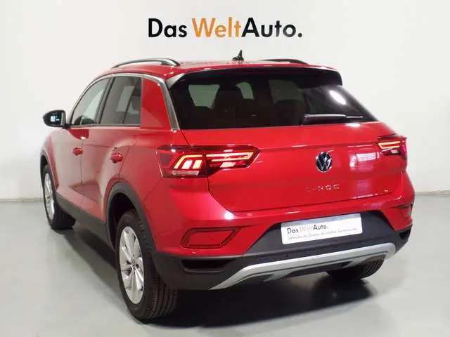 Photo 1 : Volkswagen T-roc 2024 Essence