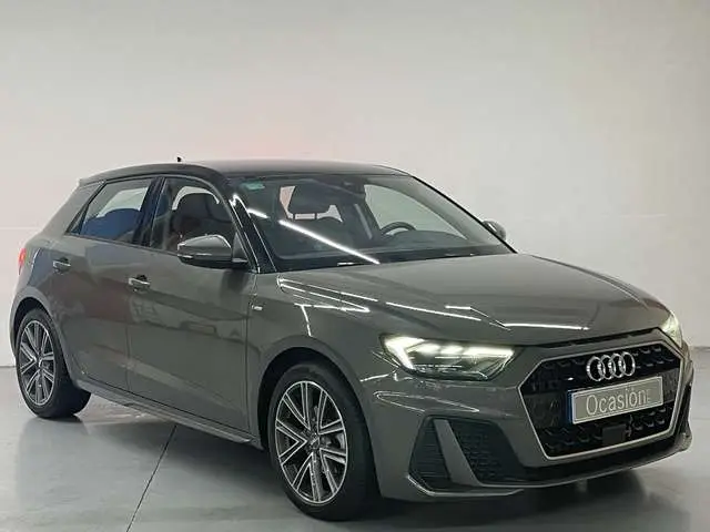 Photo 1 : Audi A1 2019 Petrol