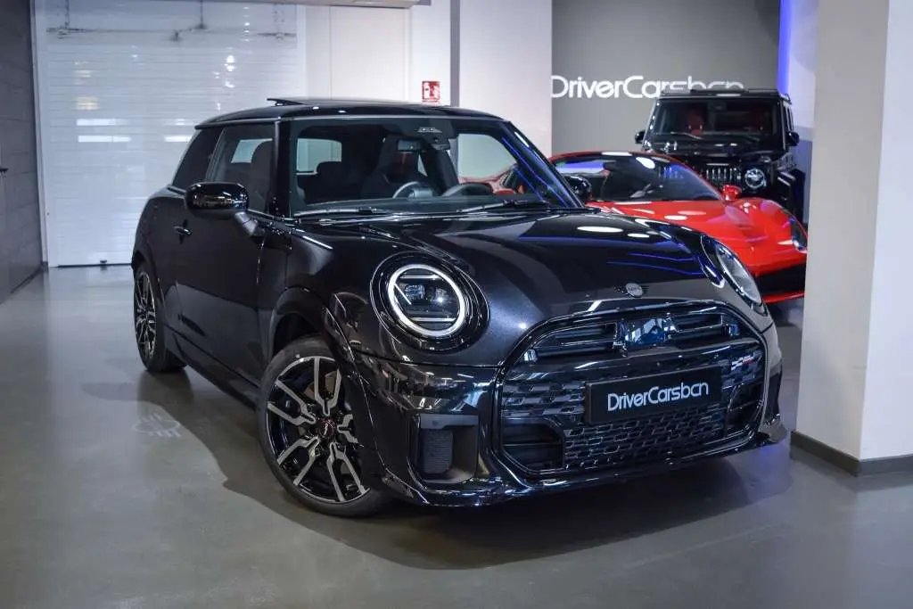 Photo 1 : Mini John Cooper Works 2024 Essence