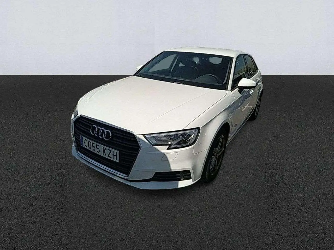 Photo 1 : Audi A3 2019 Petrol