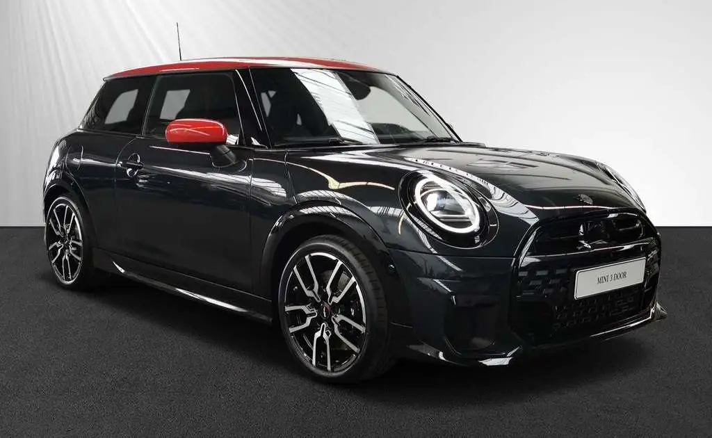 Photo 1 : Mini Cooper 2024 Petrol