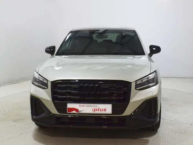 Photo 1 : Audi Q2 2024 Essence