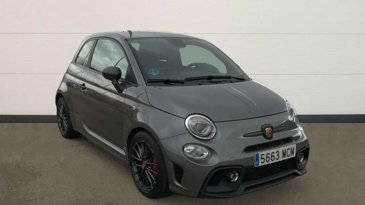 Photo 1 : Abarth 595 2022 Petrol