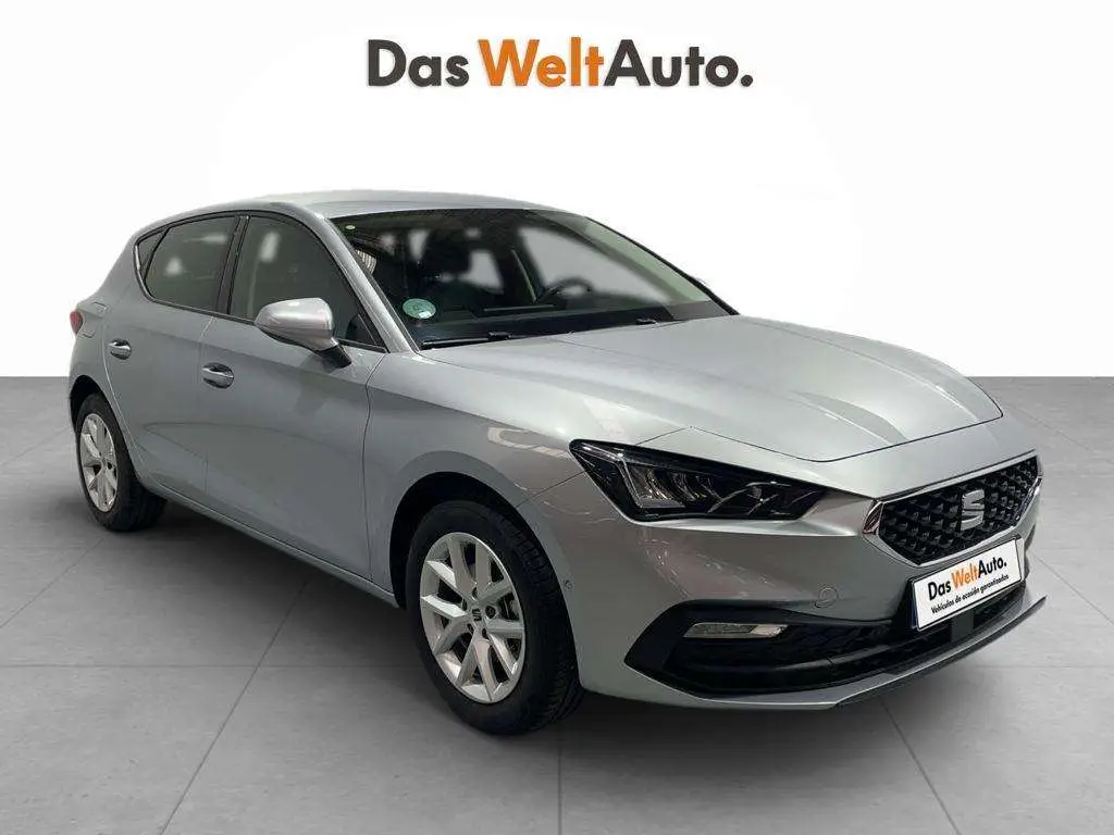 Photo 1 : Seat Leon 2024 Petrol