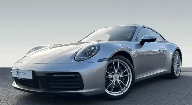 Photo 1 : Porsche 992 2022 Essence