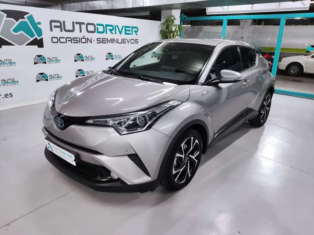 Photo 1 : Toyota C-hr 2019 Hybrid