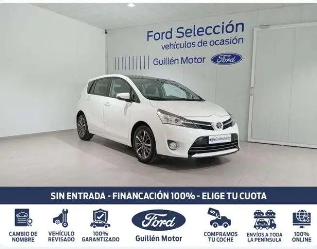 Photo 1 : Toyota Verso 2016 Essence