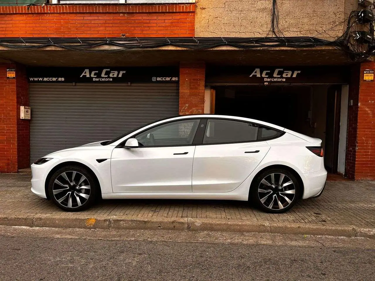 Photo 1 : Tesla Model 3 2023 Électrique