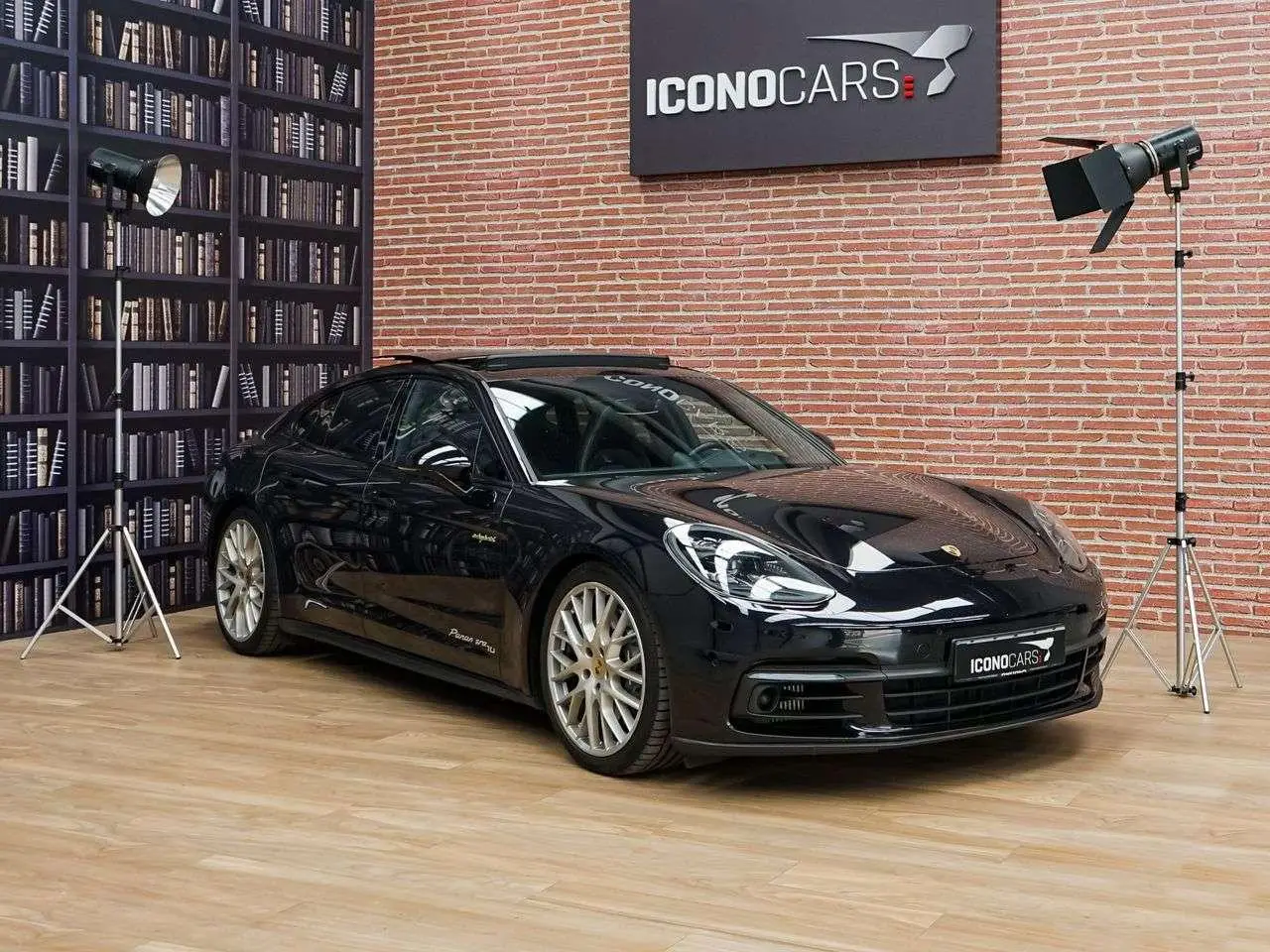 Photo 1 : Porsche Panamera 2020 Others