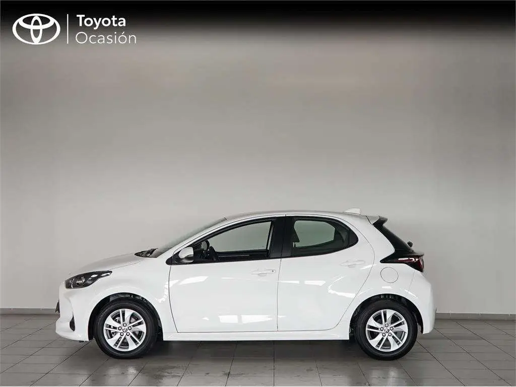 Photo 1 : Toyota Yaris 2024 Essence