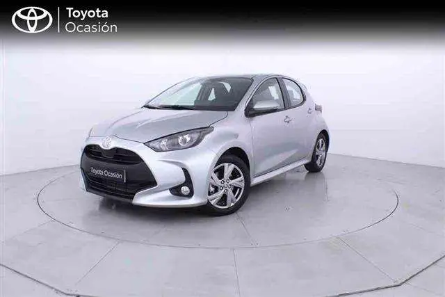 Photo 1 : Toyota Yaris 2024 Hybrid