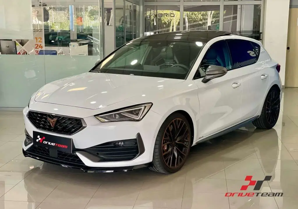 Photo 1 : Cupra Leon 2023 Petrol